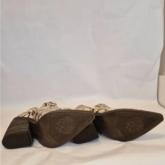 Vince Camuto Snakeskin Gradina Ankle Boots Womens 5M Western Pointed Toe - Picture 5 of 8